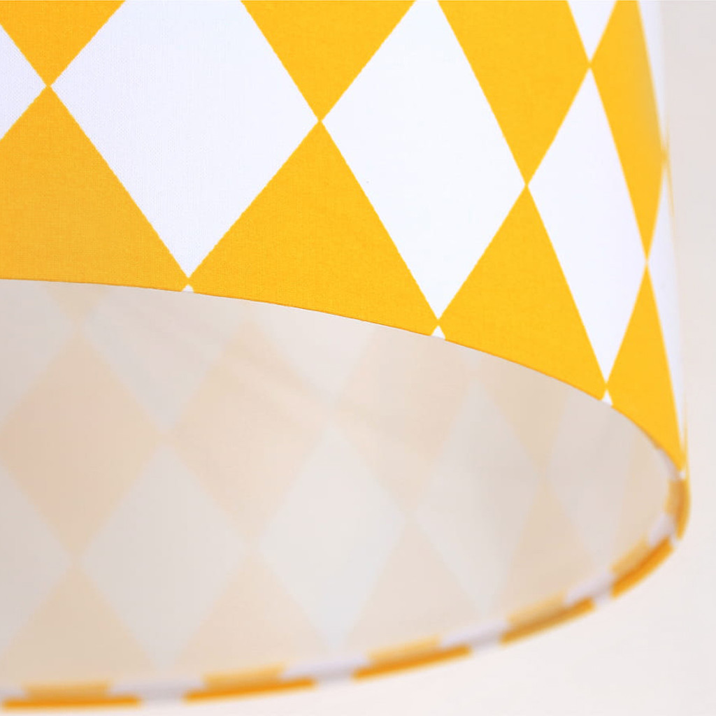 Żółto-biała lampa wisząca z kloszem z weluru, walcowa w duże romby - BPS Koncept zdjęcie 4