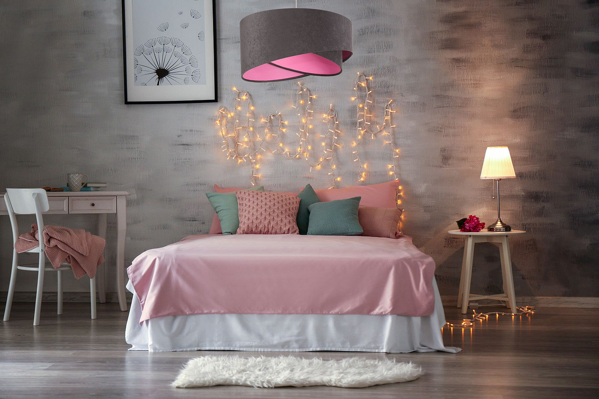 Grafitowa lampa wisząca z asymetrycznym kloszem z weluru z różowym wnętrzem LAVENA - BPS Koncept zdjęcie 2