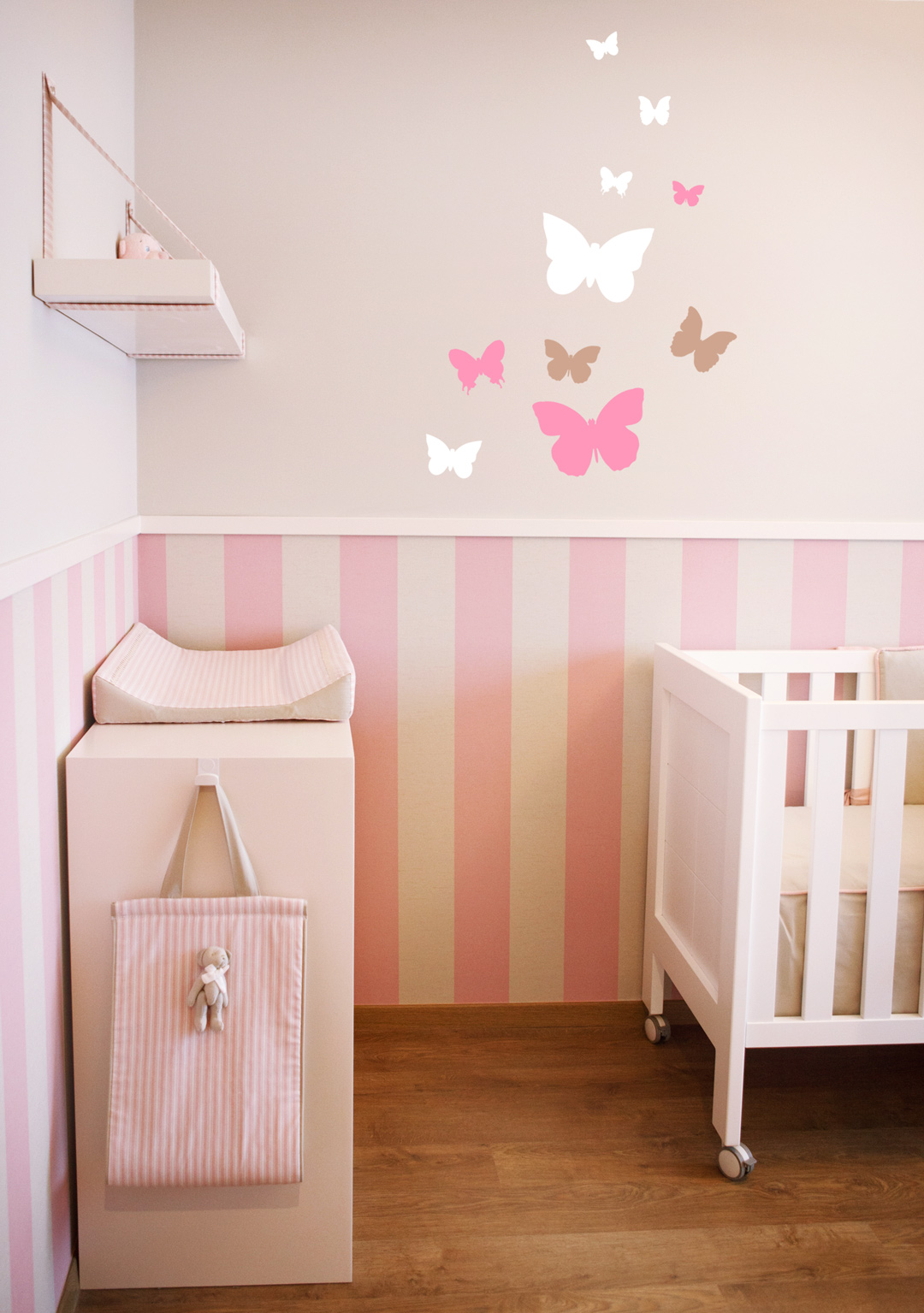 Samoprzylepne naklejki dekoracyjne motyle dla dzieci - Dekoori zdjęcie 1