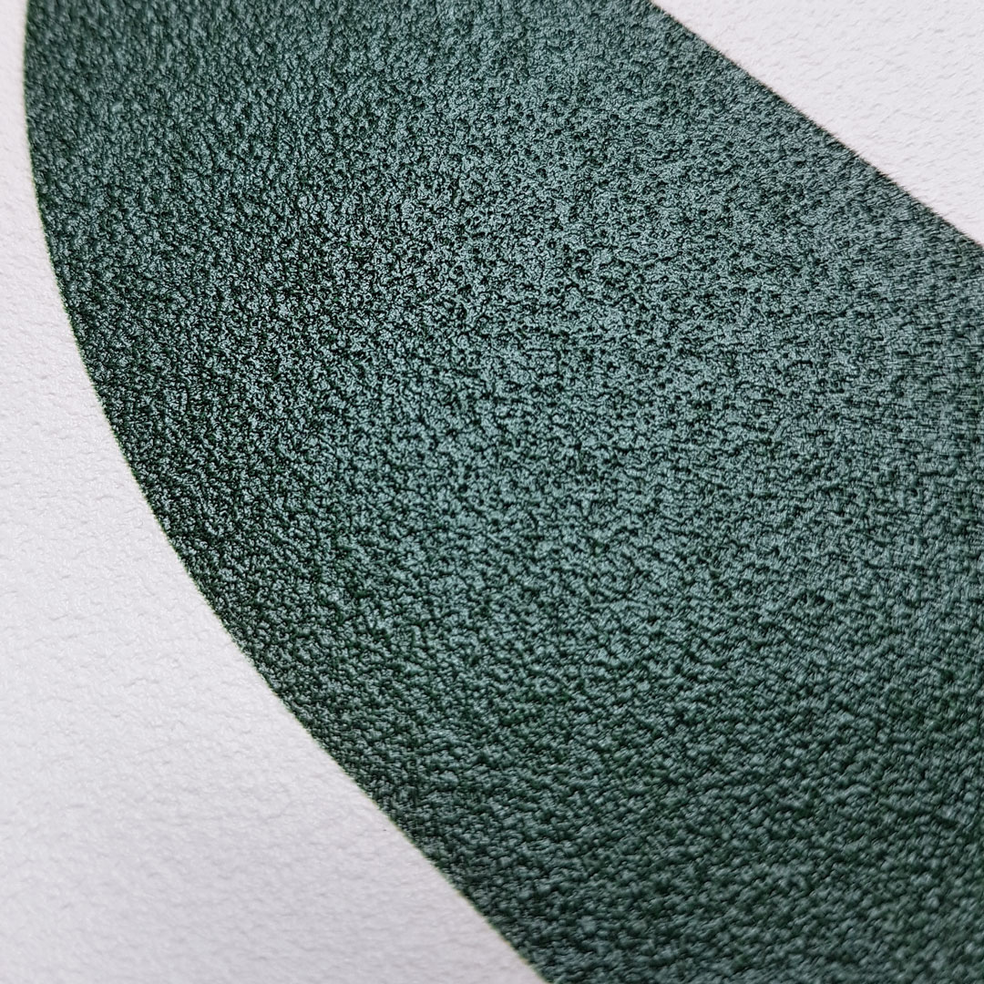 Tapeta jodełka zielona, wzór białe i szmaragdowe listki w skandynawskim stylu - Dekoori zdjęcie 3