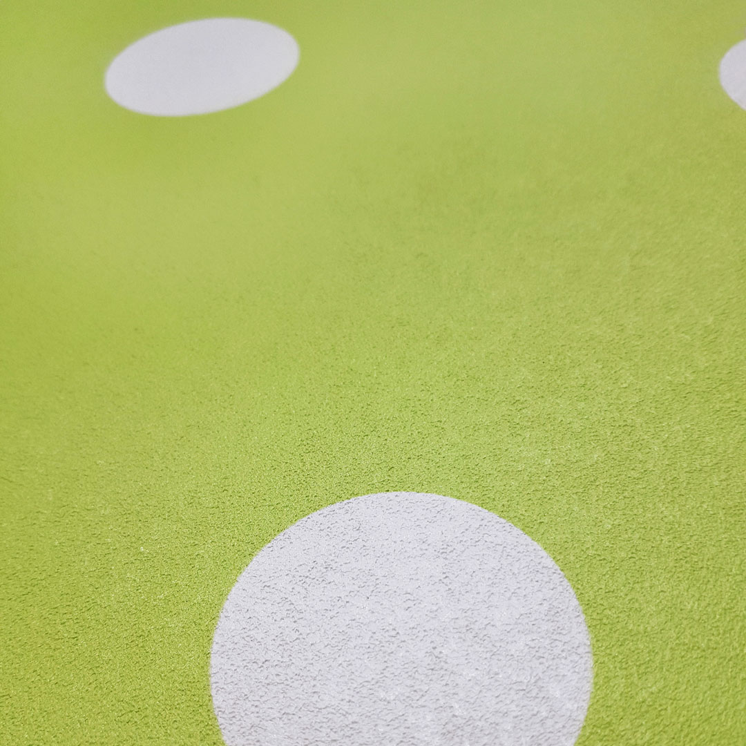 Tapeta zielona, limonkowa w białe kropki, groszki, grochy 5 cm - Dekoori zdjęcie 2