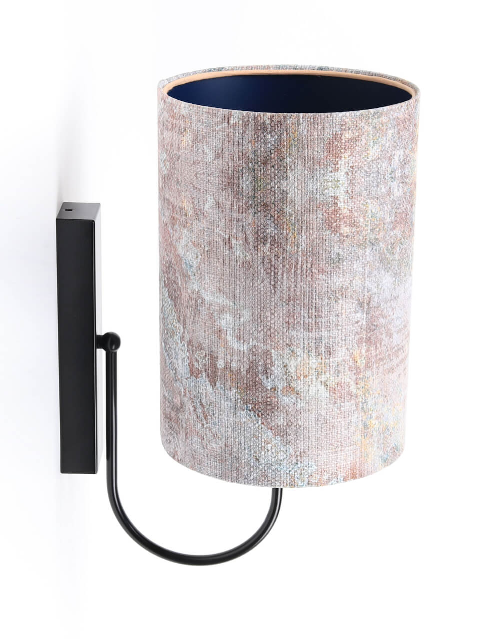 Jasna lampa ścienna z abażurem w kształcie tuby ze strukturalnej tkaniny z granatowym wnętrzem PORTLAND - BPS Koncept zdjęcie 4
