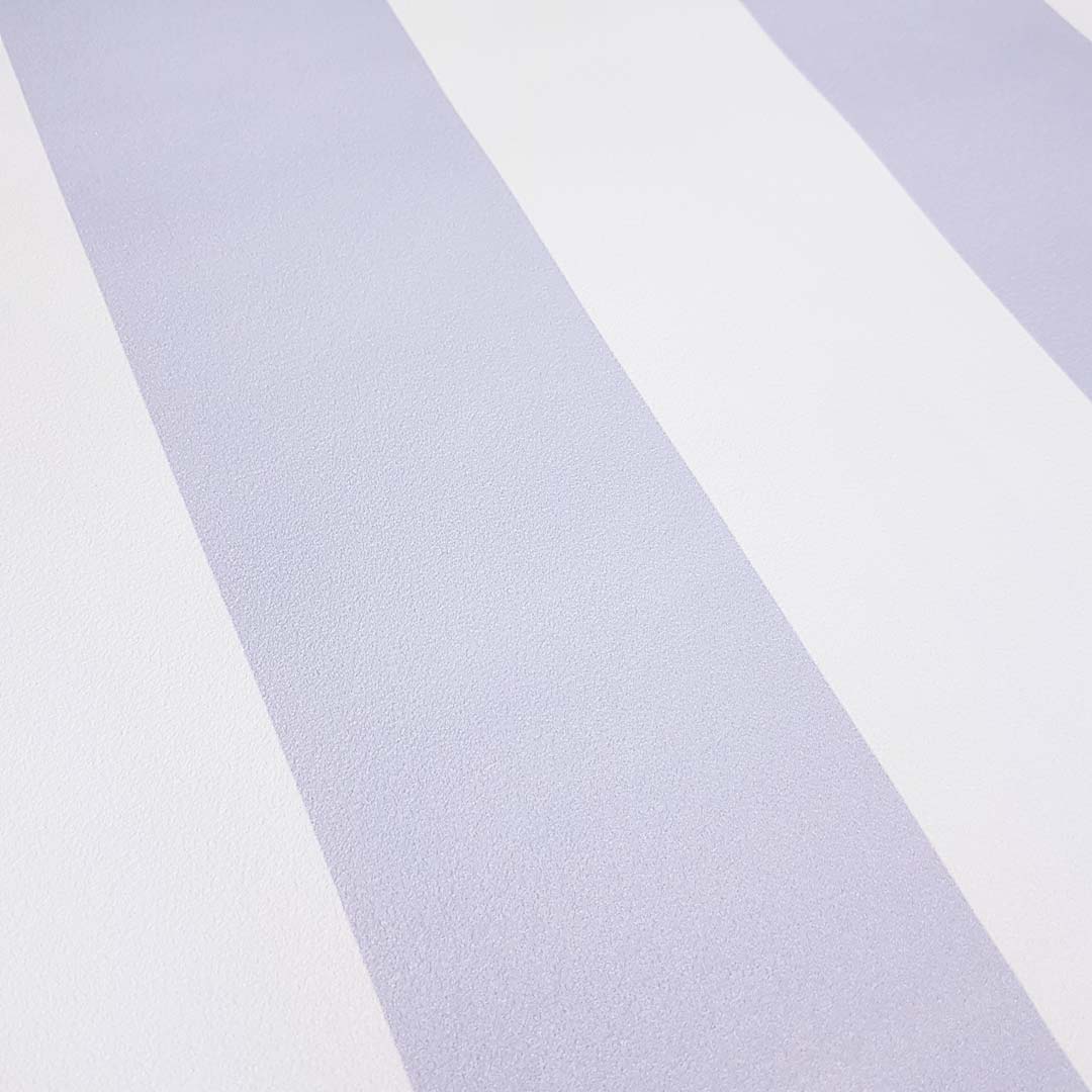 Fioletowo-biała, dekoracyjna tapeta na ścianę, pasy pionowe 10 cm - Dekoori zdjęcie 4
