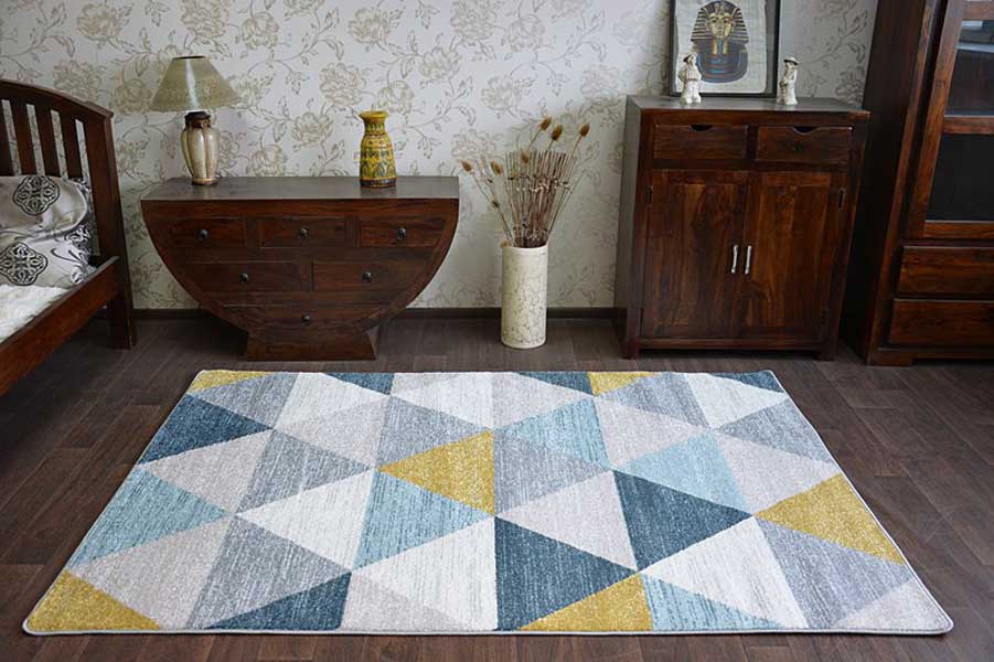 Nowoczesny dywan w pastelowe kolorowe trójkąty do salonu - Dywany Łuszczów zdjęcie 3