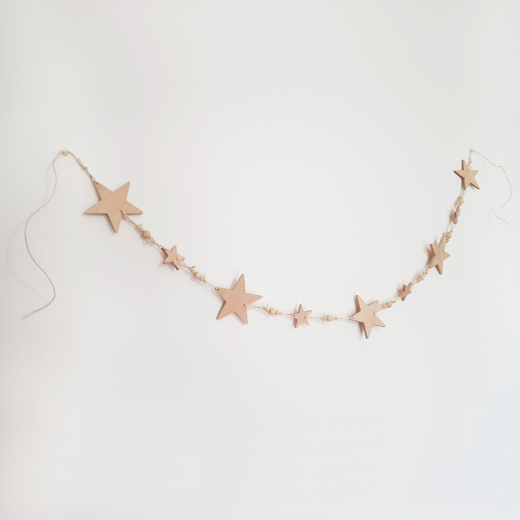 Drewniana girlanda w gwiazdy gwiazdki ręcznie robiona - Dekoori zdjęcie 1