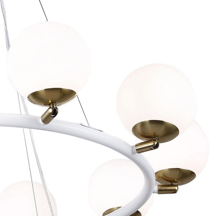 Elegancka, biało-mosiężna lampa wisząca MODICA W10, białe kuliste klosze ruchome - Lumina Deco zdjęcie 4