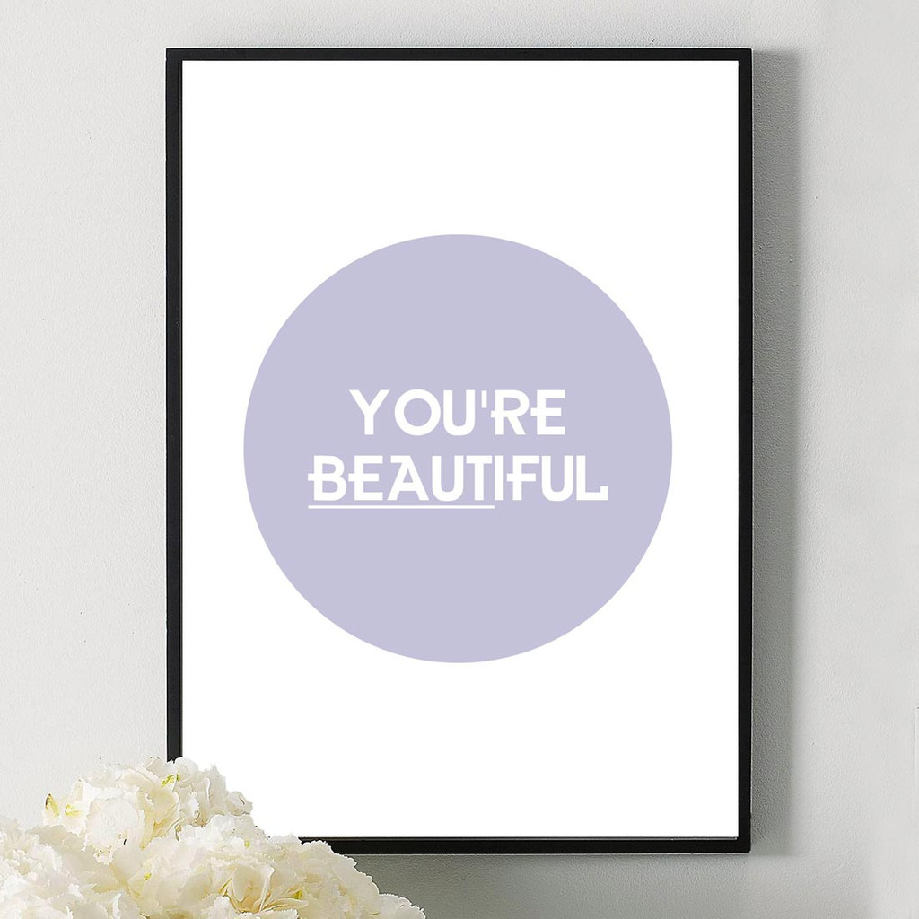Plakat na ścianę grafika i napis YOU'RE BEAUTIFUL fioletowy - Dekoori zdjęcie 1