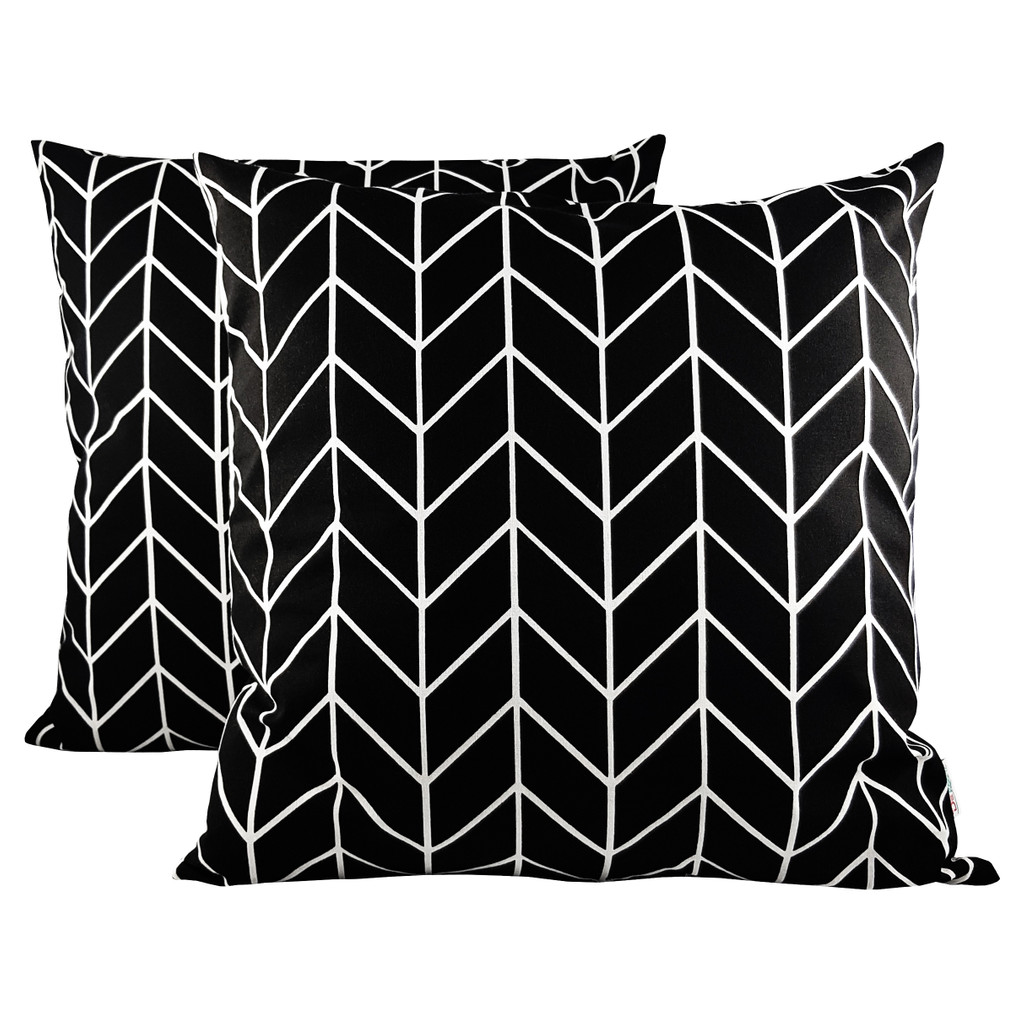 Czarna poszewka na poduszkę w białą jodełkę - Dekoori zdjęcie 2