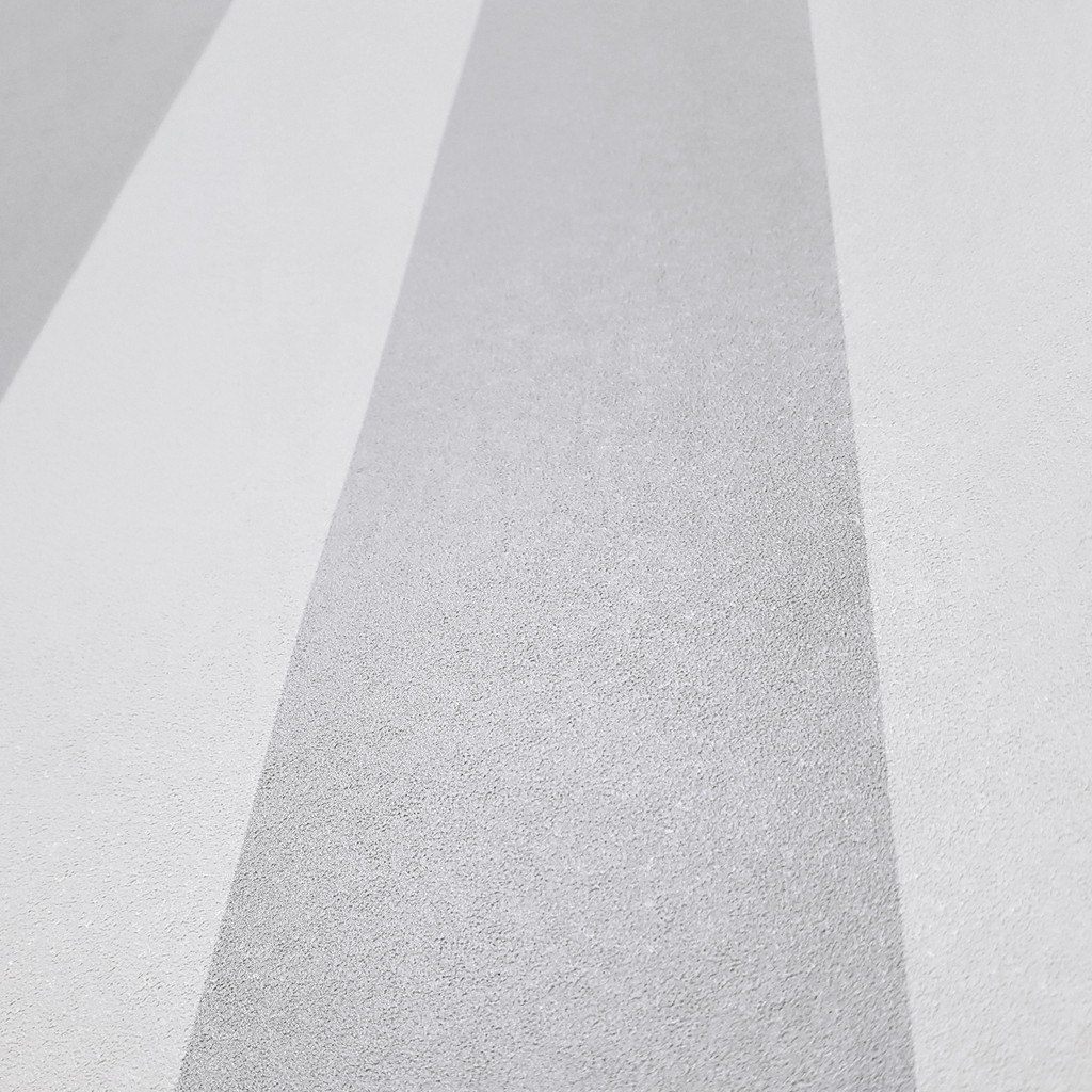 Tapeta w paski szare, białe, pionowe 10 cm - Dekoori zdjęcie 3