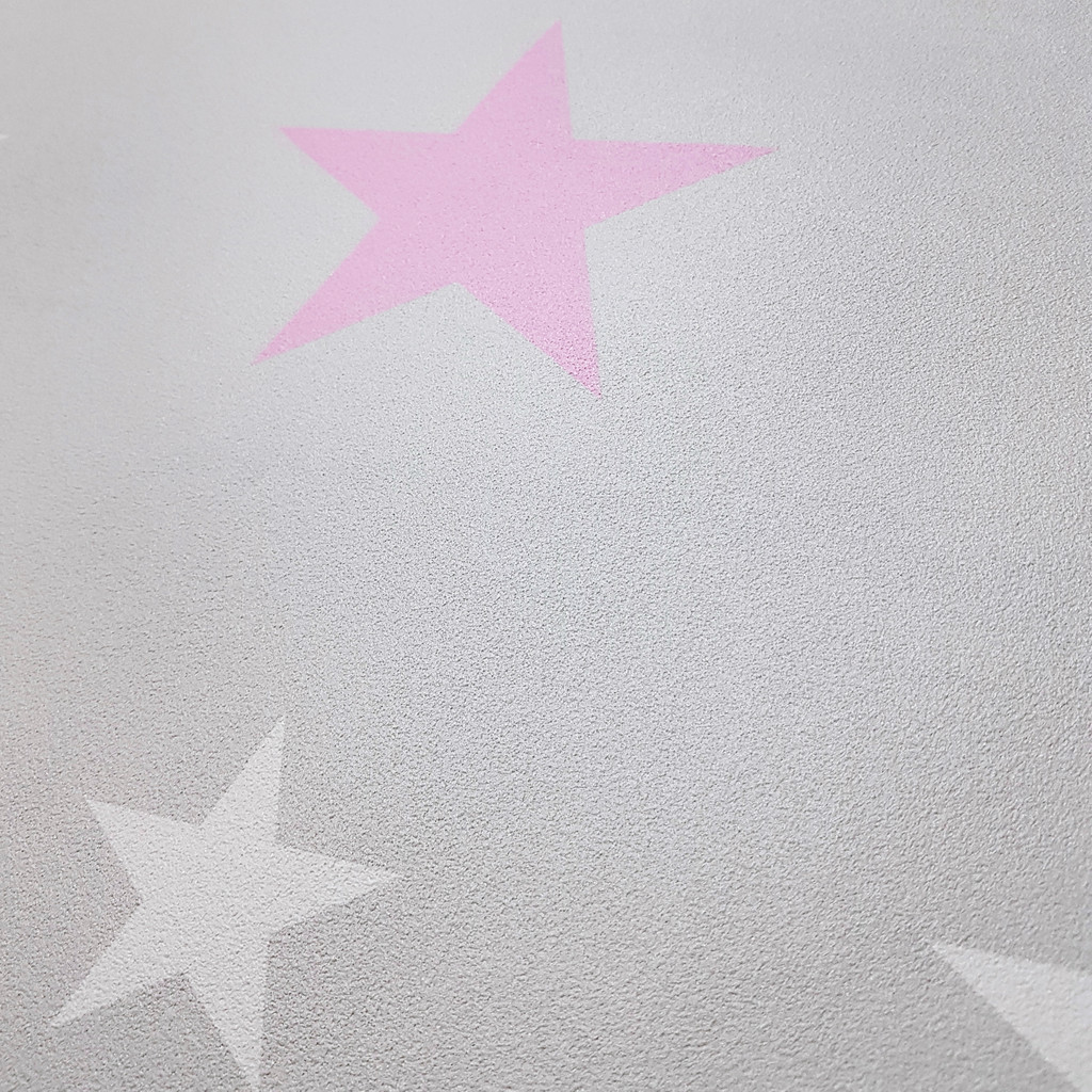 Tapeta szara w GWIAZDKI białe i różowe 15 i 7 cm - Dekoori zdjęcie 2