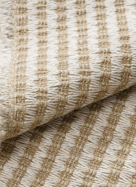 Dywan jutowy w paski pionowe kremowe i beżowe, płasko tkany, z frędzlami - JUTE