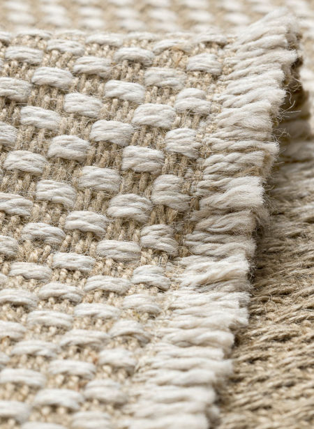 Dywan z juty w kolorze beżowym i kremowym w stylu boho, wzór szachownica, płasko tkany - JUTE