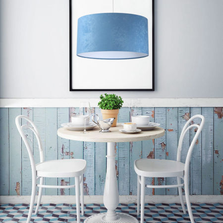 Niebiesko-biała lampa wisząca z welurowym kloszem w kształcie walca ANGARIKA