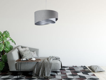 Szaro-biała lampa wisząca z okrągłym, asymetrycznym kloszem z weluru ze srebrnym wnętrzem RIONA