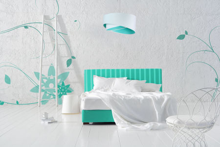 Biała lampa wisząca z asymetrycznym kloszem z weluru z miętowym wnętrzem GAJA