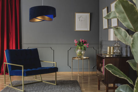 Granatowo-kobaltowa lampa wisząca asymetria z welurowym abażurem ze złotym wnętrzem MIX