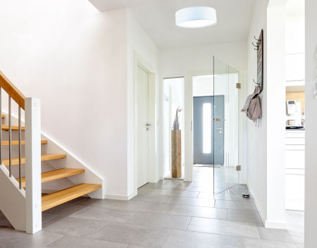 Biała lampa sufitowa, walcowy plafon z okrągłym abażurem z tkaniny o lnianej strukturze TOD