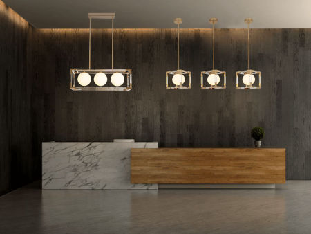 Złota, nowoczesna lampa wisząca z białymi, okrągłymi kloszami BOSCO W3