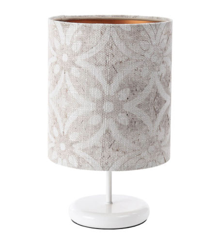 Kremowa lampka stołowa z kloszem ze strukturalnej tkaniny w kształcie walca, koronkowy wzór PORTLAND