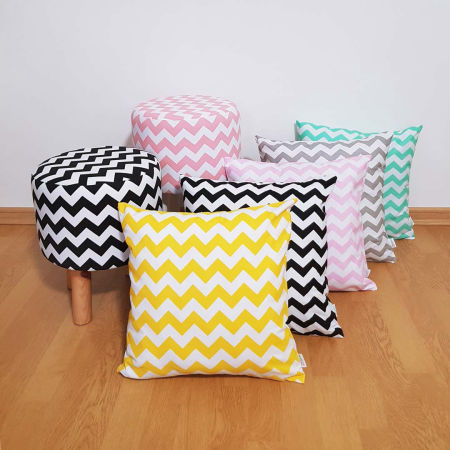 Pomarańczowa, żółta poszewka dekoracyjna na poduszkę w zygzaki