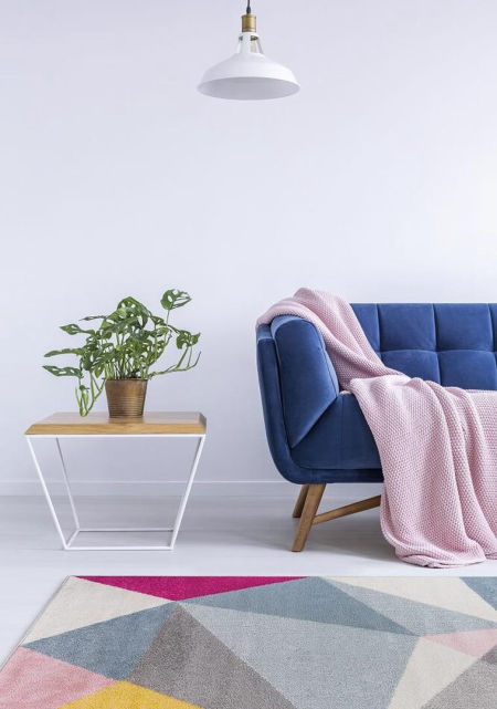 Geometryczny dywan nowoczesny do pokoju w kolorowe trójkąty w różnych rozmiarach Galaxy