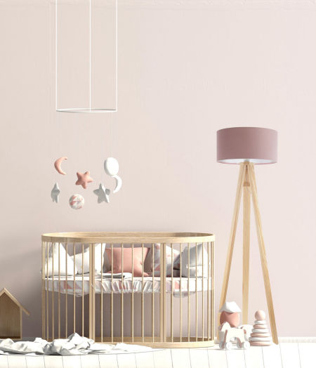 Lampa stojąca w kolorze brudnego różu z pikowanym abażurem w kształcie walca na trójnogu JASMINE BEBE