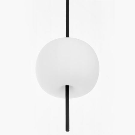 Czarna, szklana, pionowa lampa wisząca z białym kloszem ALPINA