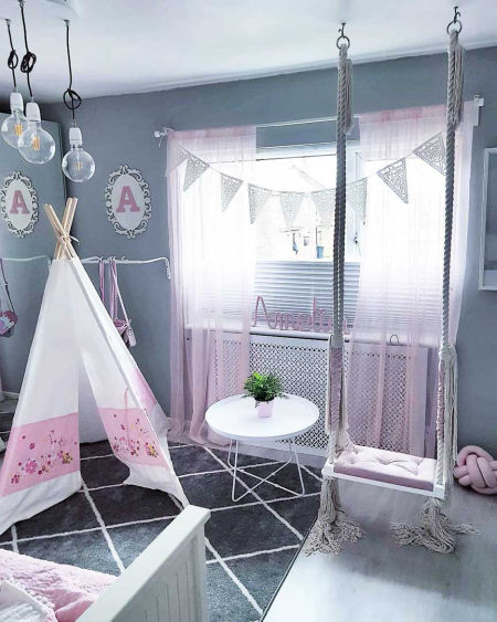 Elegancki, szary dywan w kratę, ciemnoszare romby, białą linię, skandynawski, do salonu, sypialni