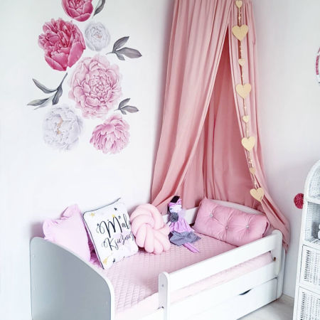 Ręcznie robiona girlanda z drewna w kształcie serca