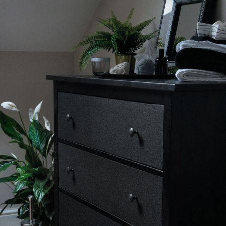 Czarna okleina meblowa połyskująca samoprzylepna glitter black