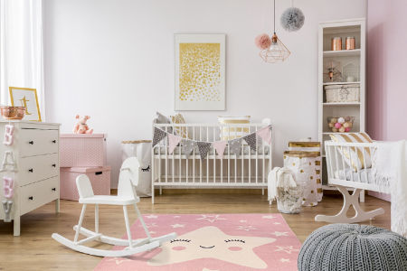 Różowy dywan dla dziewczynki w białe gwiazdki Happy Star Pink antyalergiczny