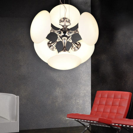 Designerska chromowana lampa wisząca GELIKON W6 z białymi szklanymi kloszami