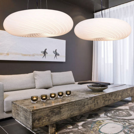 Lampa wisząca szklana MONARTE biała, nowoczesna, wzór w paski