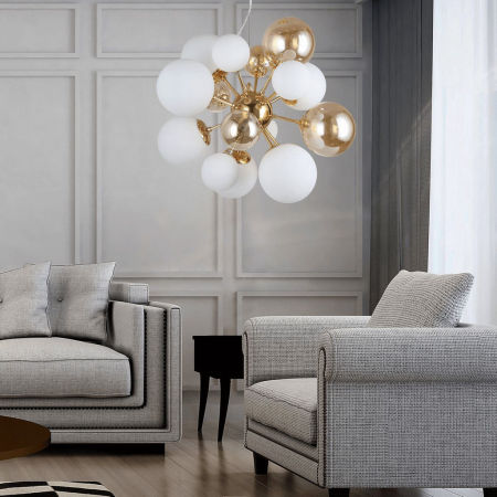 Designerski, złoty żyrandol, białe szklane kule GALAKSIDA W10