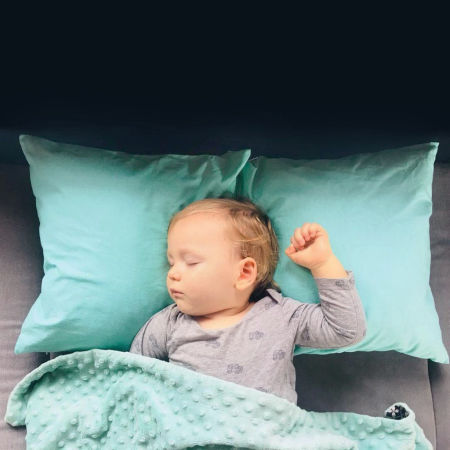 Miętowa poszewka na poduszkę dekoracyjna jednokolorowa gładka 40x40