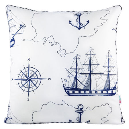 Jasna poszewka na poduszkę w marynistycznym stylu w granatowe żaglowce, kotwice, róże wiatrów