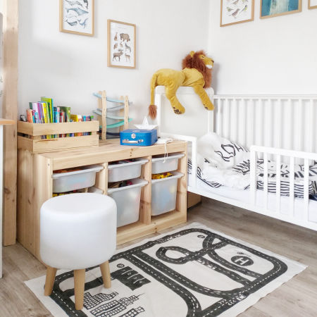 Biały puf taboret stołek skandynawski, pokrowiec gładki jednokolorowy