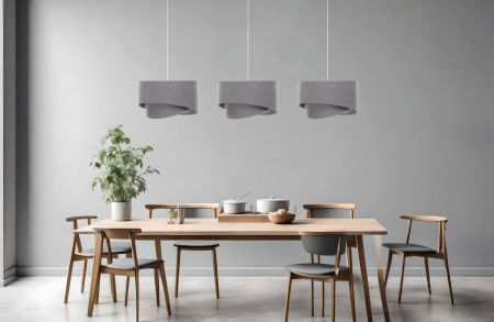 Nowoczesna lampa wisząca na listwie z trzema asymetrycznymi abażurami z weluru, szaro-srebrna