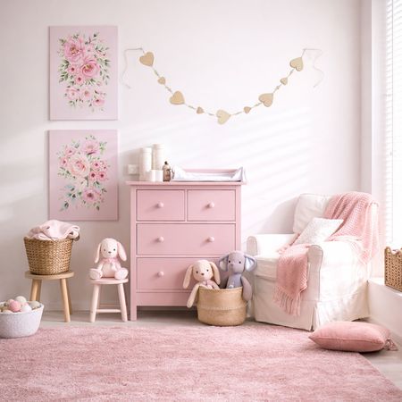 Ręcznie robiona girlanda z drewna w kształcie serca