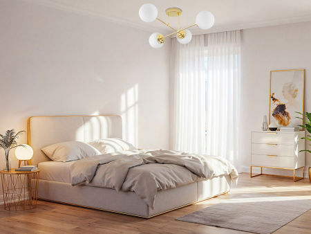 Złota lampa sufitowa asymetryczna, metalowe rurki, białe kule, klasyczne złoto - FINO