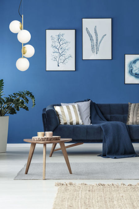 Złota wisząca lampa kule, szklane białe klosze, pionowy zwis, KLASYCZNE ZŁOTO - STELVIO W4